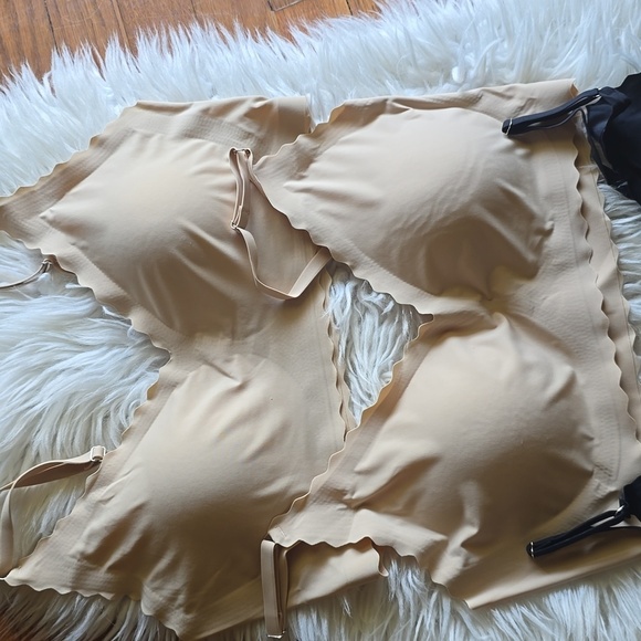 Set Of 3 New Scalloped Detailed  Smoothing Bra - Picture 5 of 8